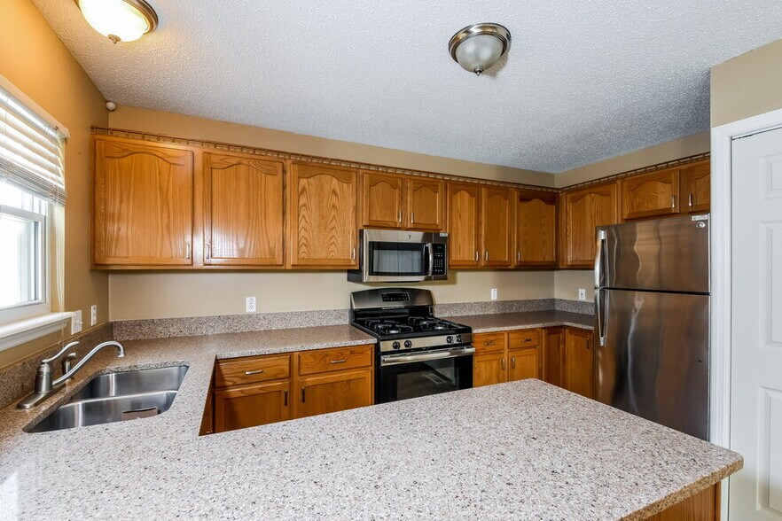 Building Photo - 507 Santschi Dr