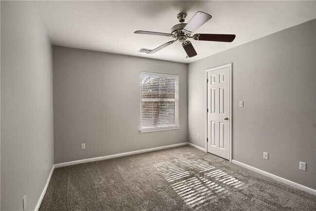 Building Photo - 1009 Placid Creek Ct
