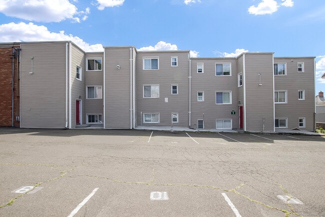 Building Photo - 36 Woodbury Ave