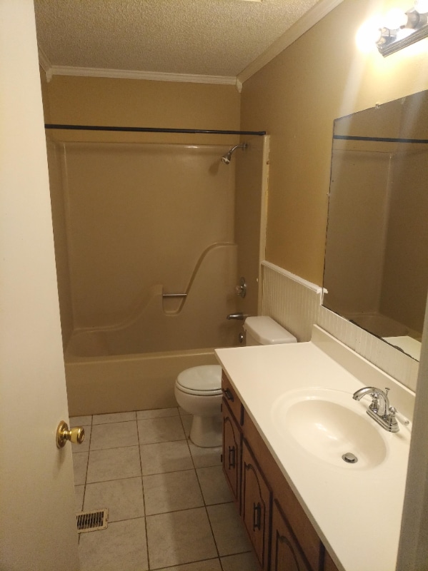 Building Photo - 1310 Santa Fe Cir
