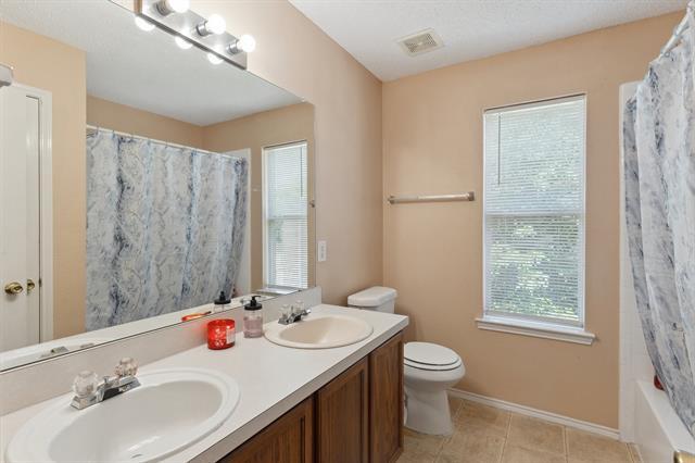 Building Photo - 2911 Post Oak Dr