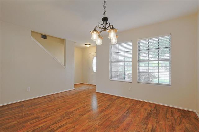 Building Photo - 8320 Seven Oaks Ln