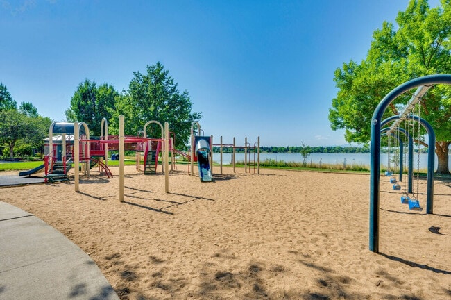 Building Photo - 2959 Sonata Bay Ct