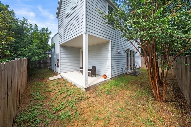 Building Photo - 408 W 55th St