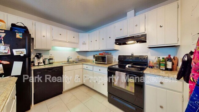 Building Photo - 555 E 10th Ave