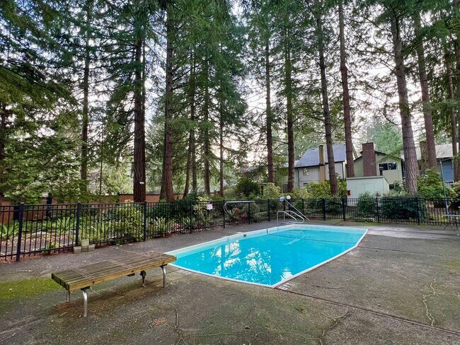 Building Photo - Westside Condo w/ Pool & Garage (Water Included)