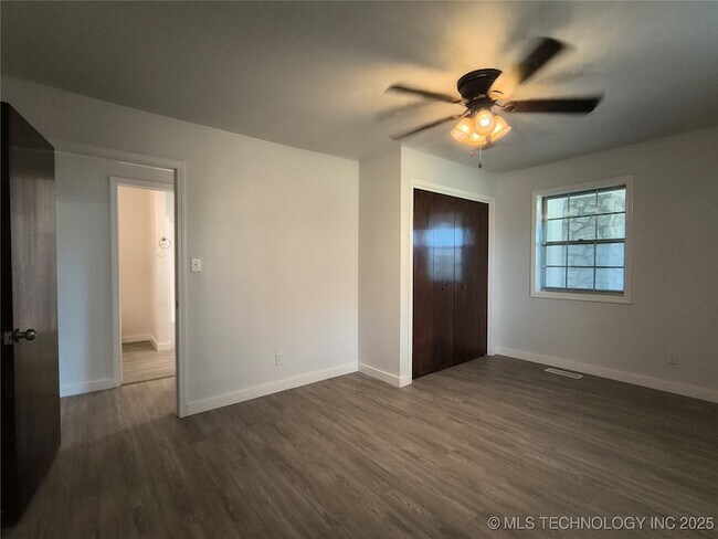 Building Photo - 16012 S Elwood Ave