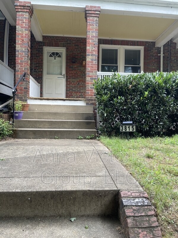 Primary Photo - 3815 W St NW