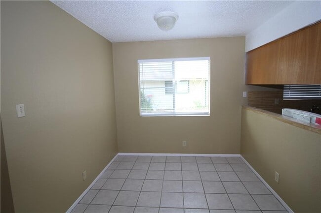 Building Photo - 12818 Copper Cliff Ave