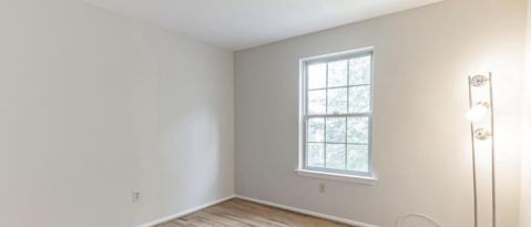Building Photo - 1346 Chanticleer-
