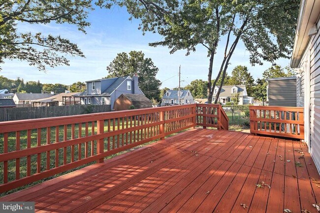 Building Photo - 423 Ingleside Ave