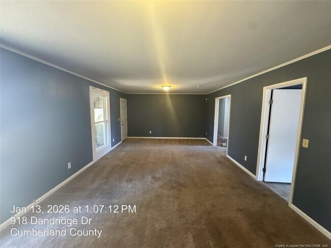 Building Photo - 918 Dandridge Dr