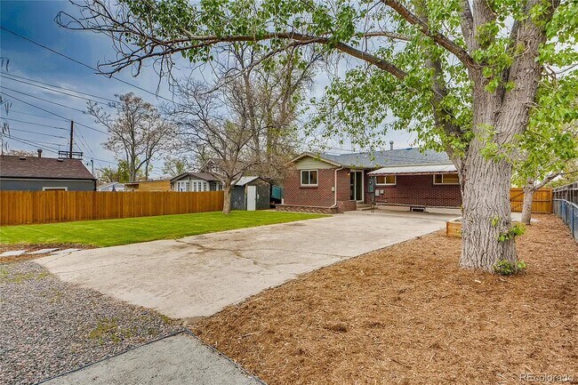 Building Photo - 4325 Navajo St
