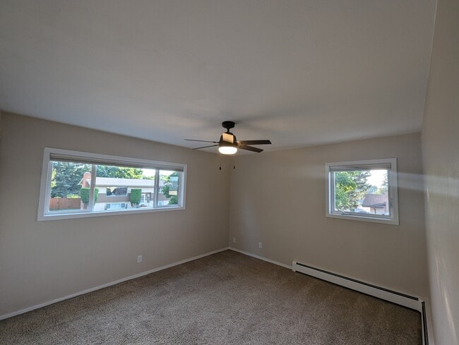Building Photo - 2302 Garland Dr