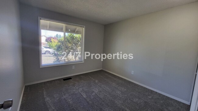 Building Photo - New Everything! - Beautiful Ranch Home in ...