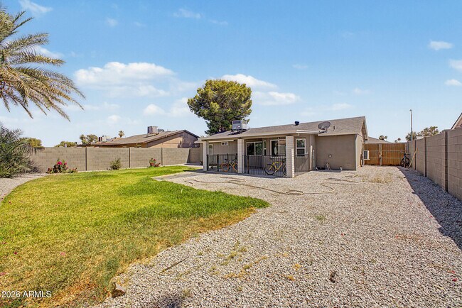 Building Photo - 3524 E Angela Dr