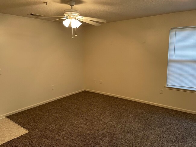 Building Photo - Montevallo, AL*** 2 Bed 2 Bath $1,154/mo**Deposit $0