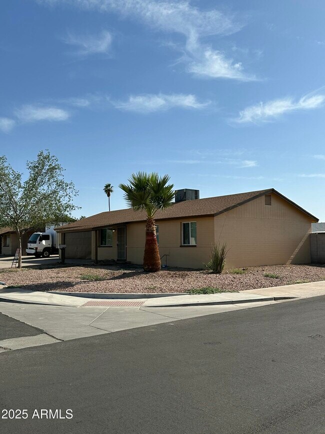Building Photo - 4324 N 72nd Dr