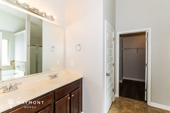 Building Photo - Charming 4 Bedroom Home in Augusta