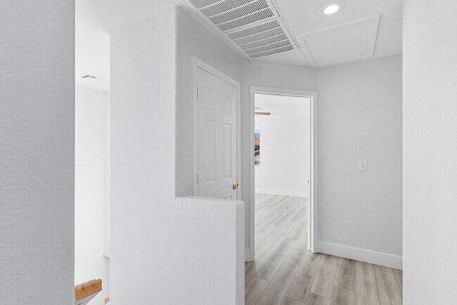 Building Photo - *NICE UPGRADED HOME IN SOUTHERN HIGHLANDS!!