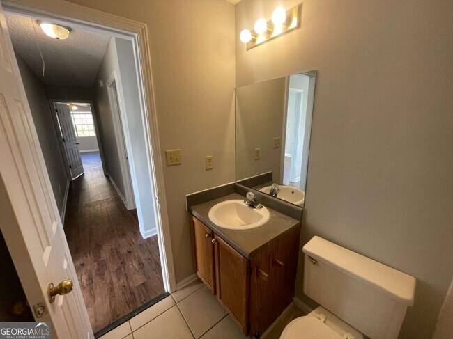 Building Photo - 6387 Seths Way