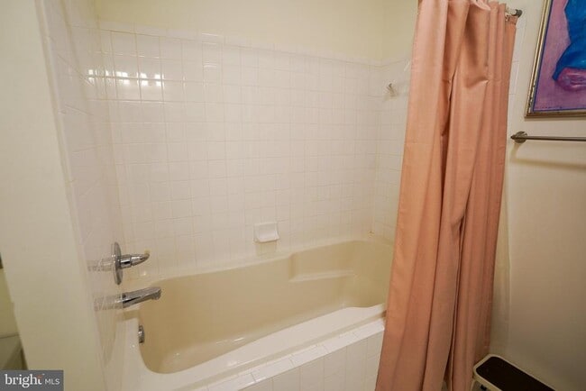 Building Photo - 2111 Ganton Green