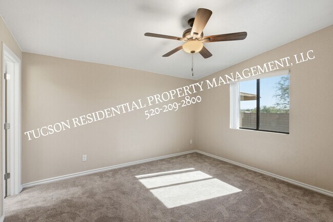 Building Photo - 9712 E Nicaragua Pl