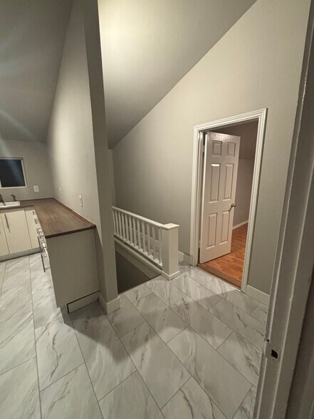 Building Photo - 8015 N John Ave