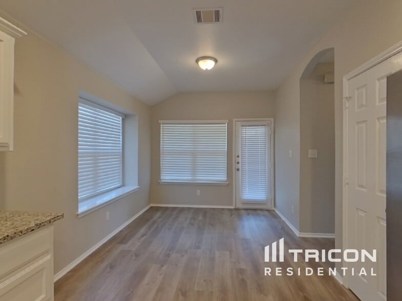 Building Photo - 4805 Cedar Springs Dr