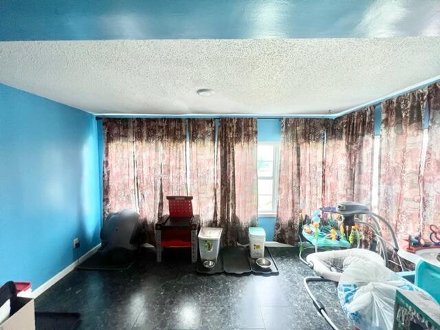 Building Photo - 333 Edge Ave