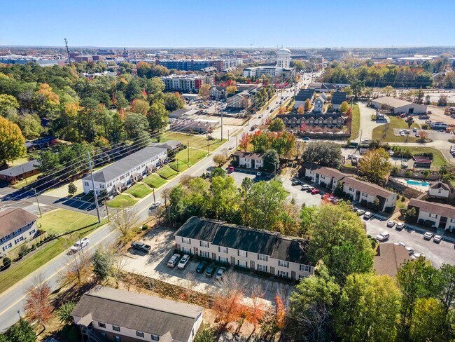 Building Photo - Victory Condominiums