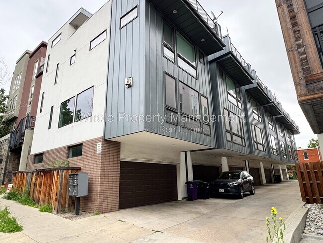 Building Photo - 3032 Zuni St