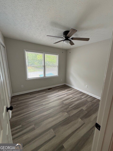 Building Photo - 105 Laurel Ct