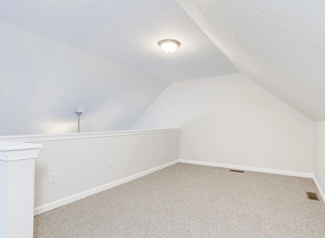 Building Photo - 7 Merrimac Way