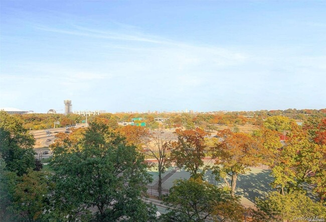 Building Photo - 61-20 Grand Central Pkwy