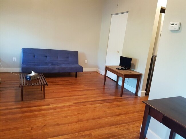 Building Photo - 857 Goodfellow Blvd