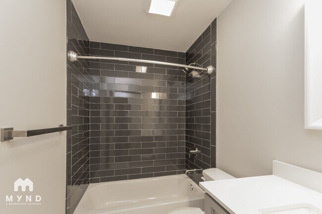 Building Photo - 2916 Dunsinane Ct