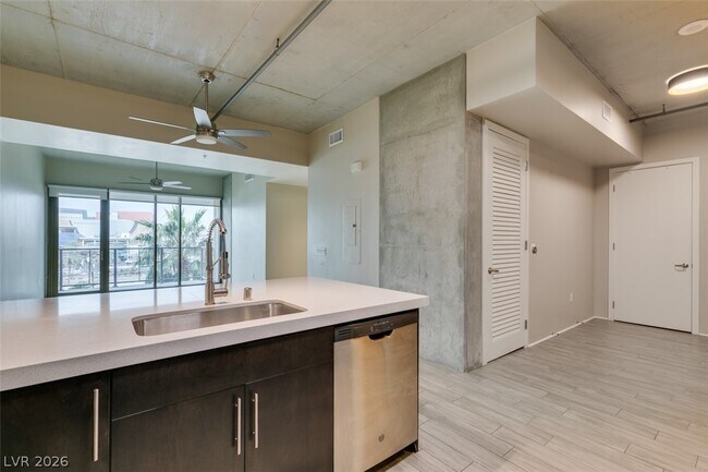 Building Photo - 353 E Bonneville Ave