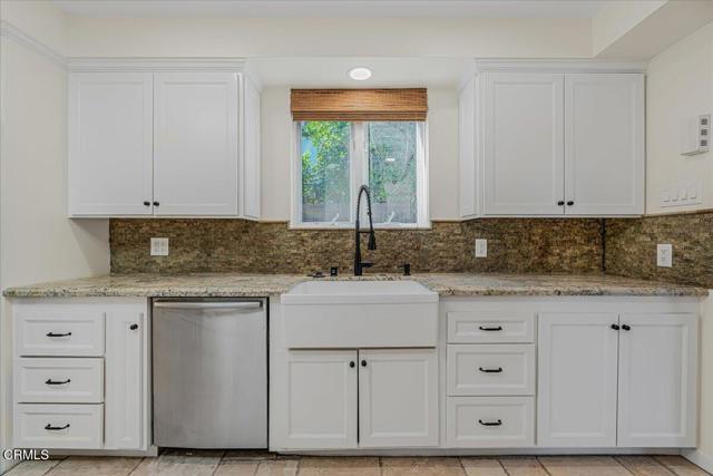 Building Photo - 13902 Calvert St