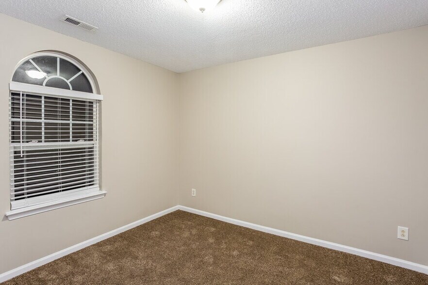 Building Photo - 4112 Margate St SW