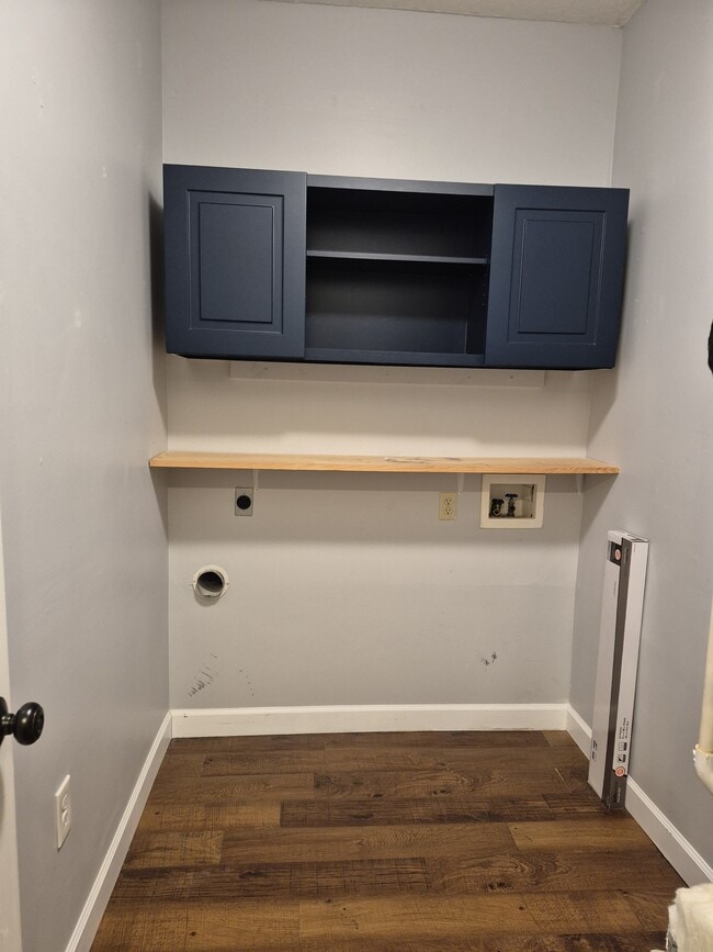 Building Photo - 1921 Gornto Rd