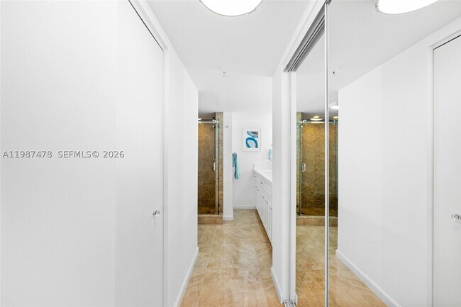 Building Photo - 400 N Flagler Dr