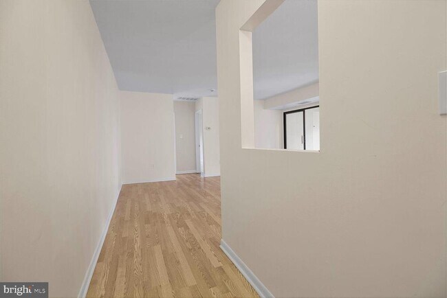 Building Photo - 5870 Thunder Hill Rd
