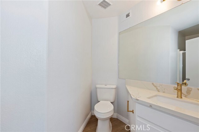 Building Photo - 13133 Le Parc Blvd