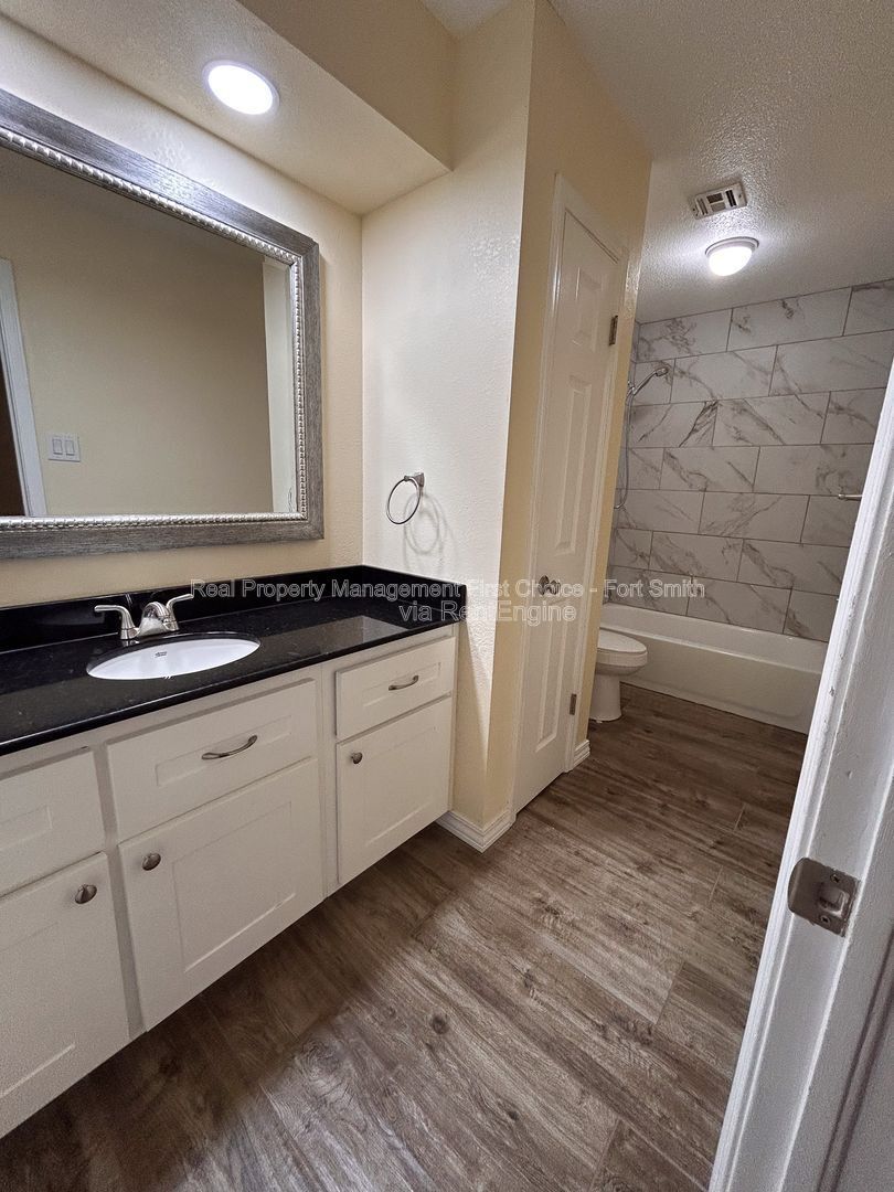 Building Photo - 3200 S 56th St