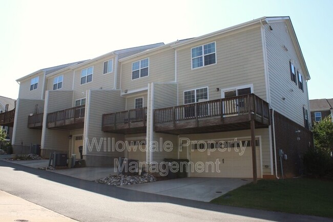 Building Photo - 6043 Kentworth Dr