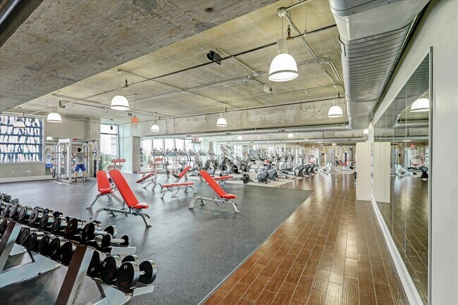 Building Photo - 5925 Almeda Rd