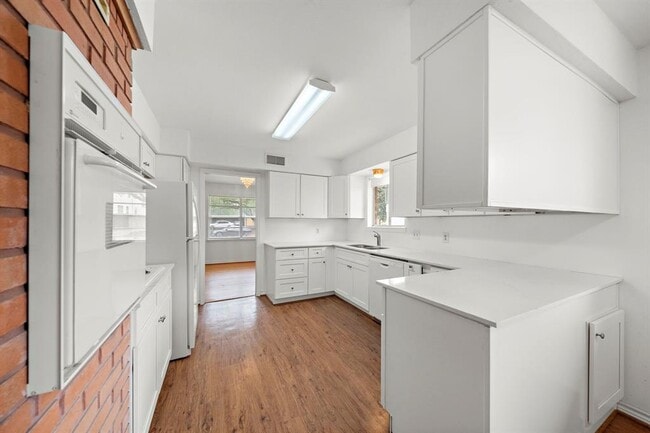 Building Photo - 4802 Braesvalley Dr