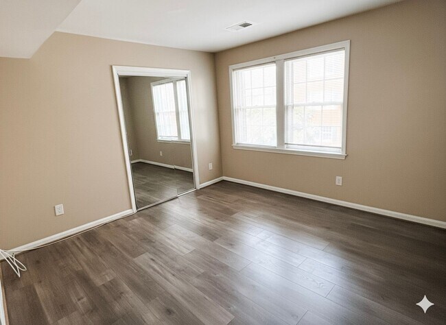 Building Photo - Furnished 1-Bedroom Condo in Fairfax Villa...