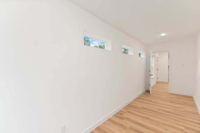 Building Photo - ? Spacious 4BR / 3.5BA Single-Family Home – Move-In Ready! ?